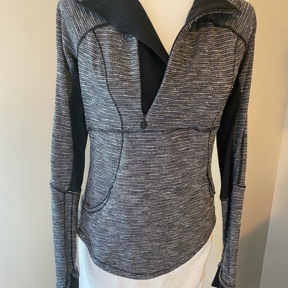 Lulu 1/2 zip pull over